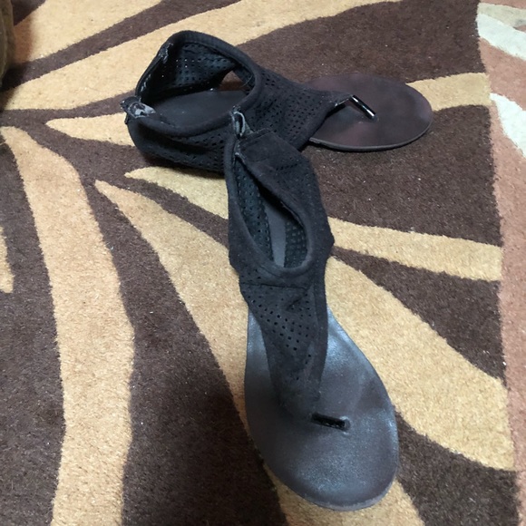 Shoes - Picture 8 of 8